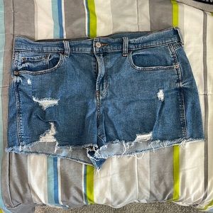 Old Navy Boyfriend denim shorts